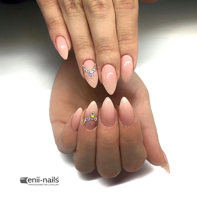 Screenshot_2020-03-23 Enii_nails_official ( enii_nails_official) • Fotky a videa na Instagramu(6)